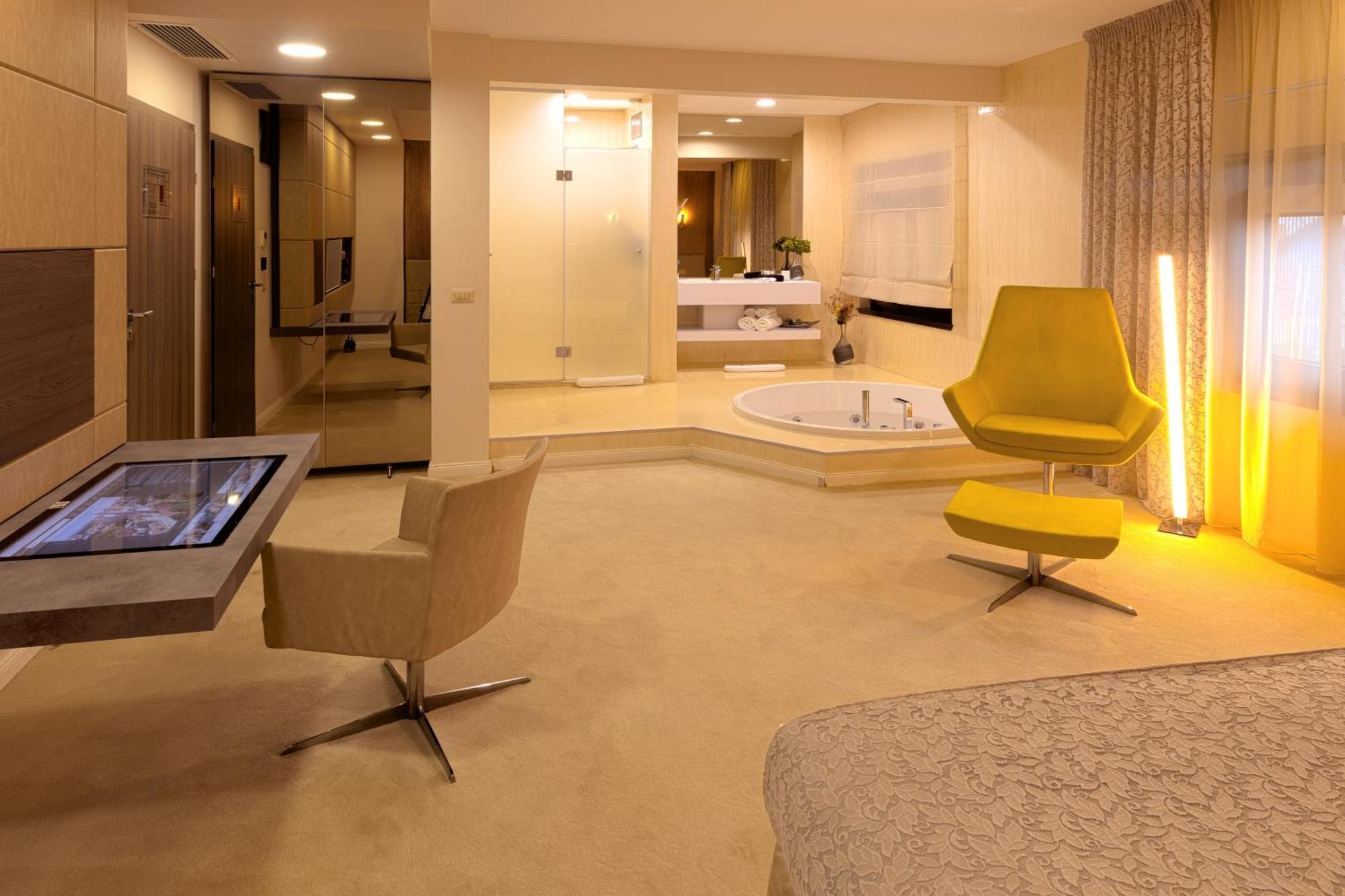 Hotel Vila Class 사투마레 외부 사진