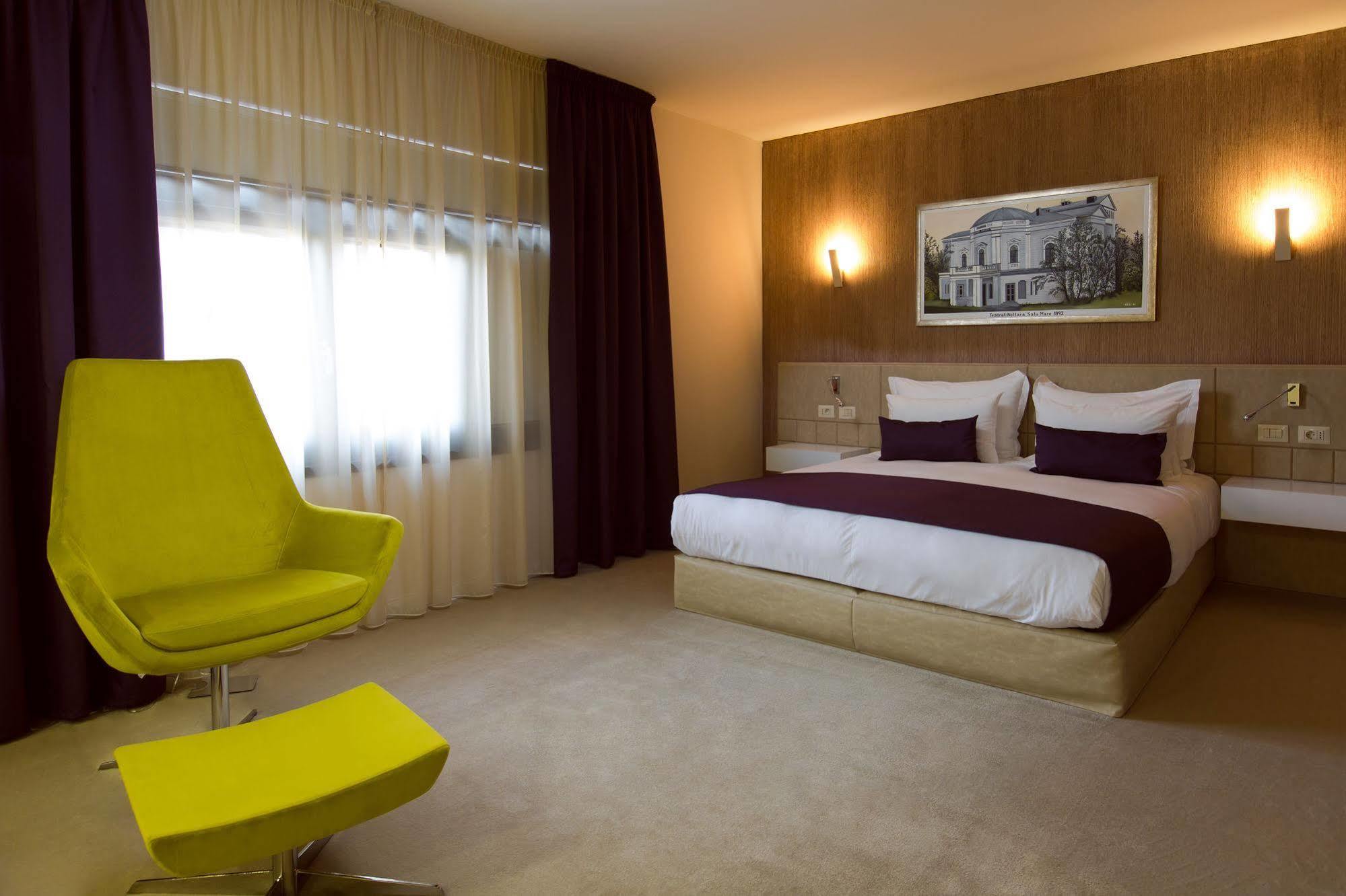 Hotel Vila Class 사투마레 외부 사진